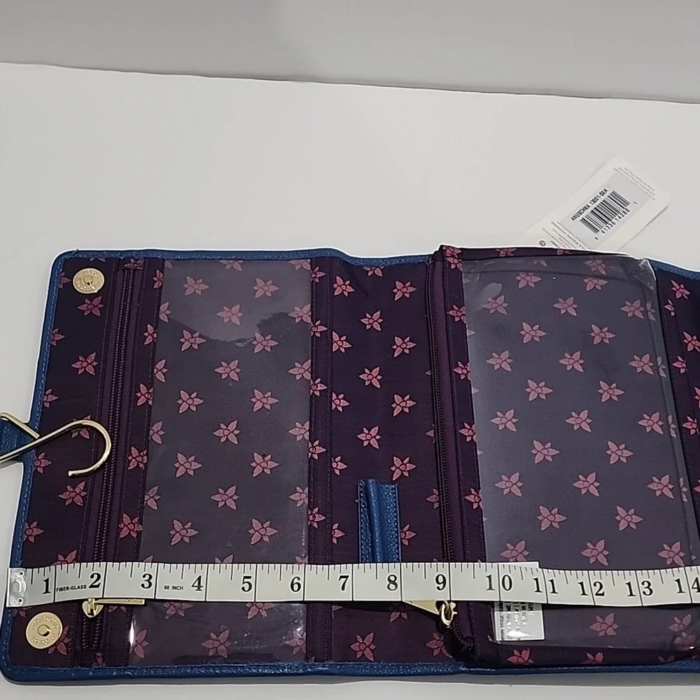 Anuschka new tags